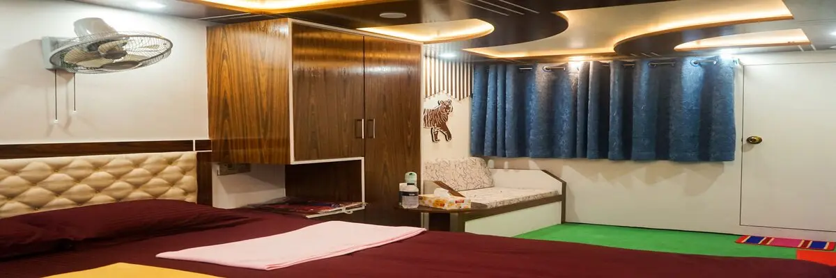 MV Bunohash: Luxury Cruise Facilities & Exclusive Small Group Benefits